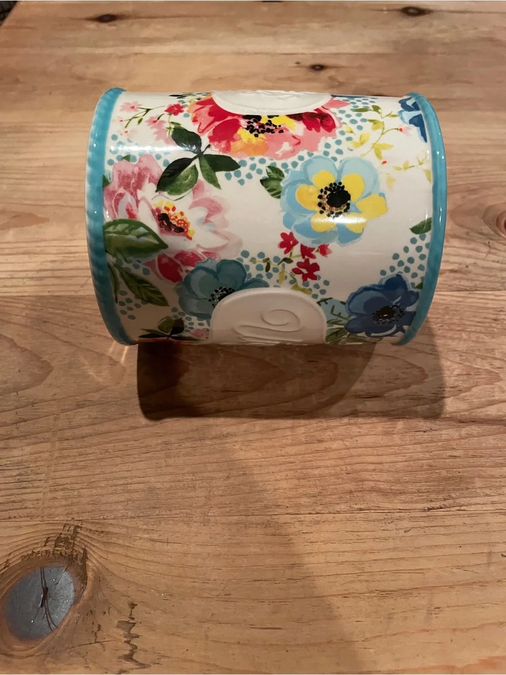 NWT Pioneer Woman “Melody” stoneware floral embossed utensil holder